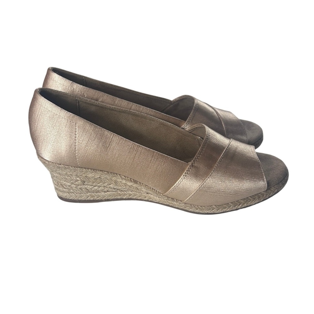 Easy Street Jasper Natural Thai Silk Peep Toe Wedge Espadrille Shoes 9M NEW